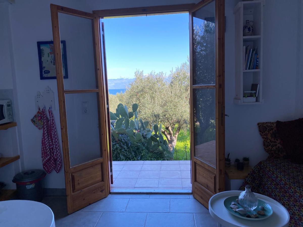 Peaceful Amongst Olive Groves By The Sea Holiday home *